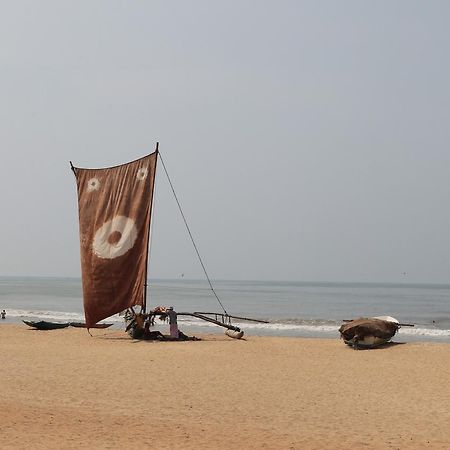 Nethmi Rooms Negombo Exterior foto